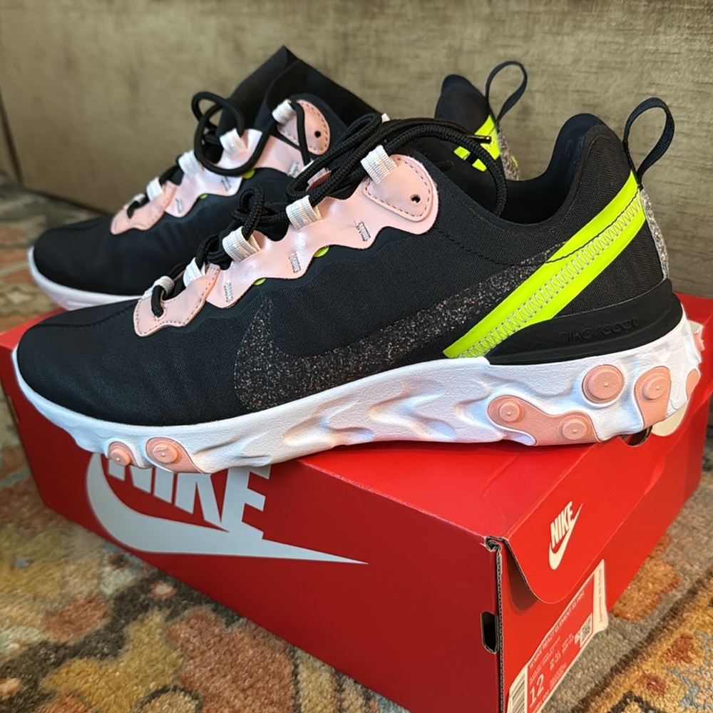 Nike React Element 55 PRM SIZE 12